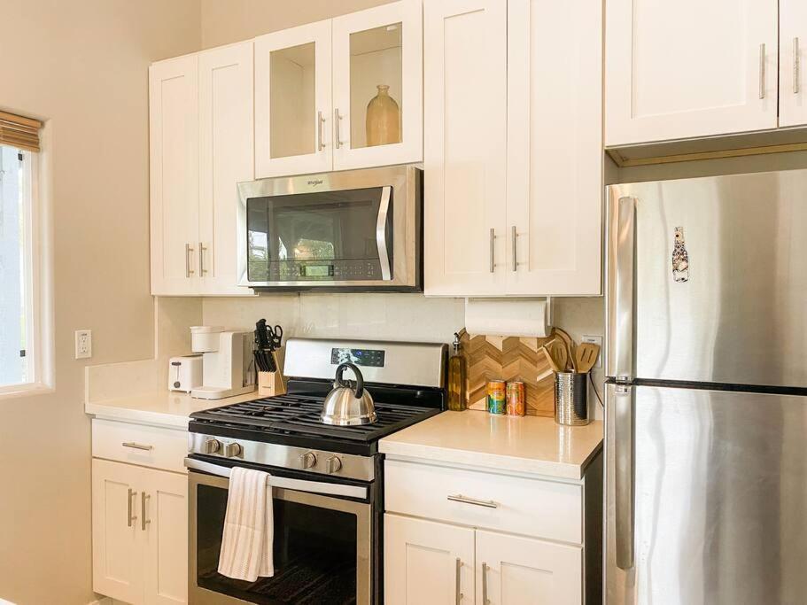 Hibiscus Hale, Full Kitchen, King Bed, Parking Apartamento Keaau Exterior foto